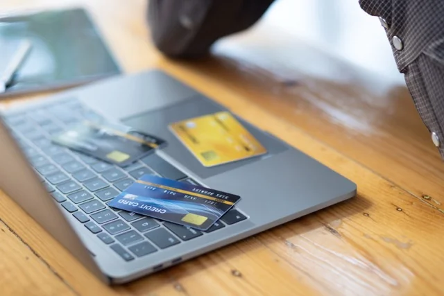 Jak ušetřit tisíce měsíčně – seznamte se s chargebackem